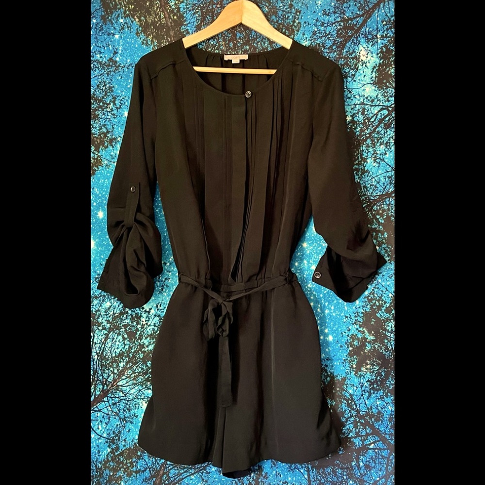Ann Taylor Loft Size 6 Black Button-up Shorts Romper